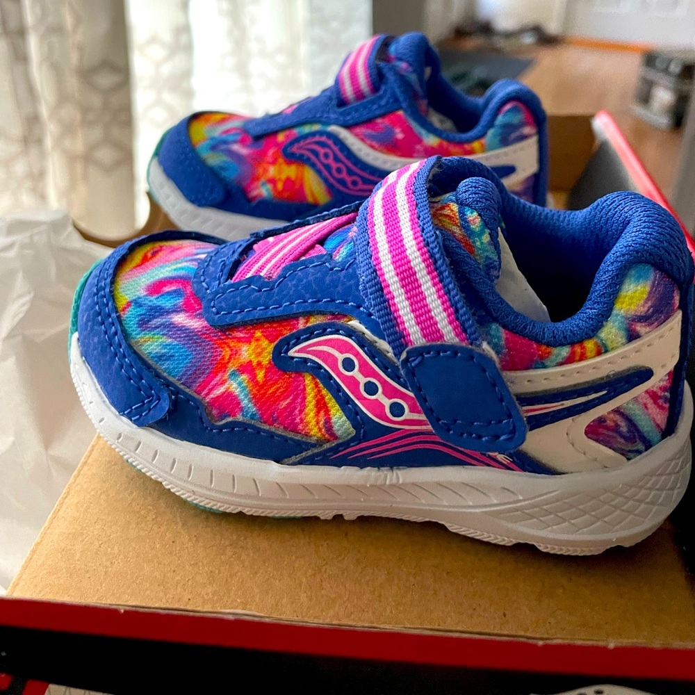 New Balance toddler size 4.5 NIB Ride 10 Jr Blue Swirl Girls Sneaker